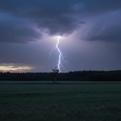 Summer thunder - Single. Передняя обложка. Нажмите, чтобы увеличить.