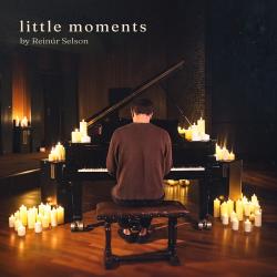 Little Moments. Передняя обложка. Нажмите, чтобы увеличить.